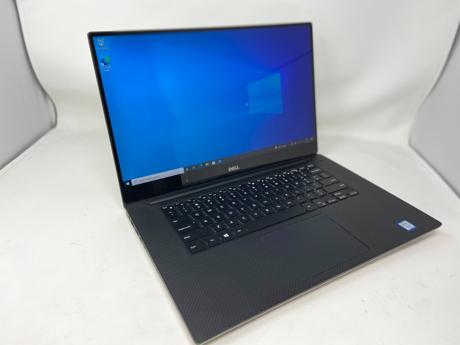 Dell Precision 5530 i7-8850H 6Core 4.3GHz 32GB 512GB SSD P2000 4GB Gaming Laptop