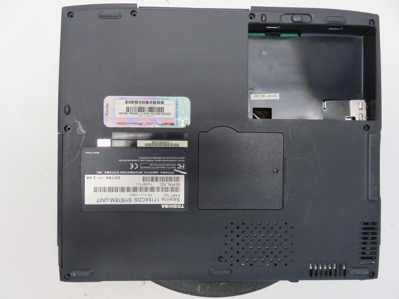 Toshiba Satellite 1715XCDS Intel Mobile Celeron 600MHz 128 MB NO HDD No Batt