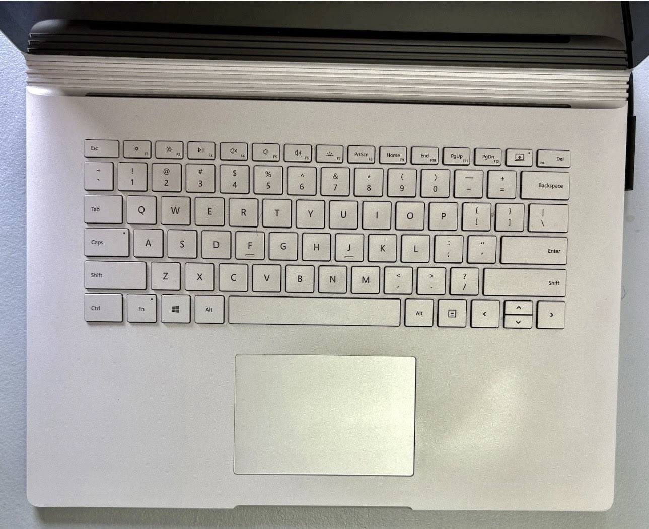 Microsoft Laptop/8th I7/ 16gb Ram/512 SSD/Charger Included/ Read Describtion