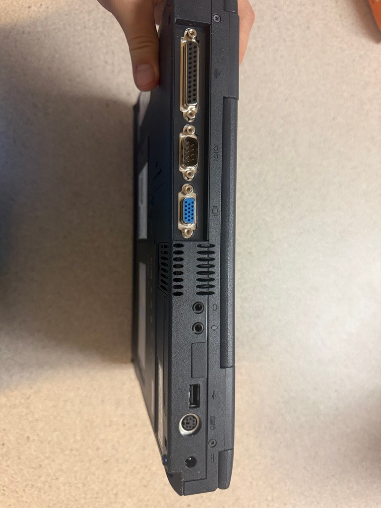 Vintage HP Pavilion N3330 Laptop Windows 98 Working Comes With Power Cord.
