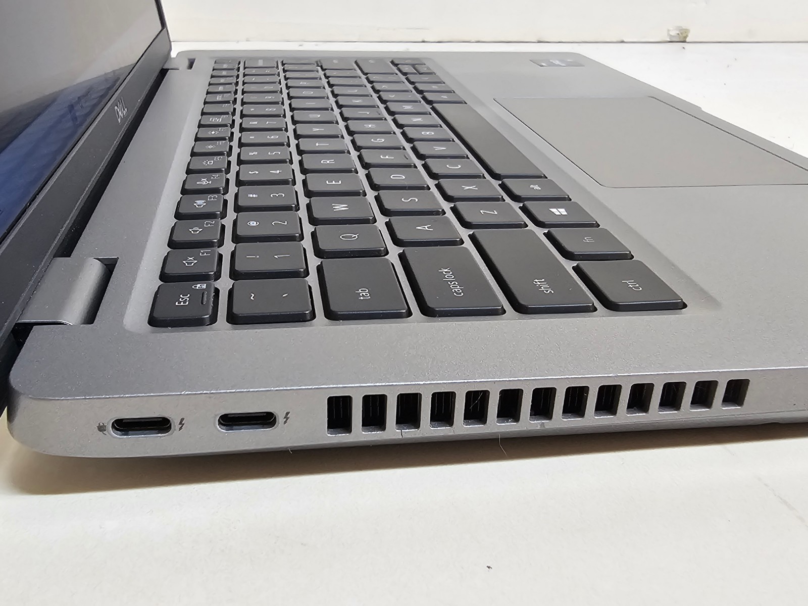 Dell Latitude 5431 Laptop – i7-1270P 16GB 512GB SSD Webcam 14″ Touchscreen – SP1