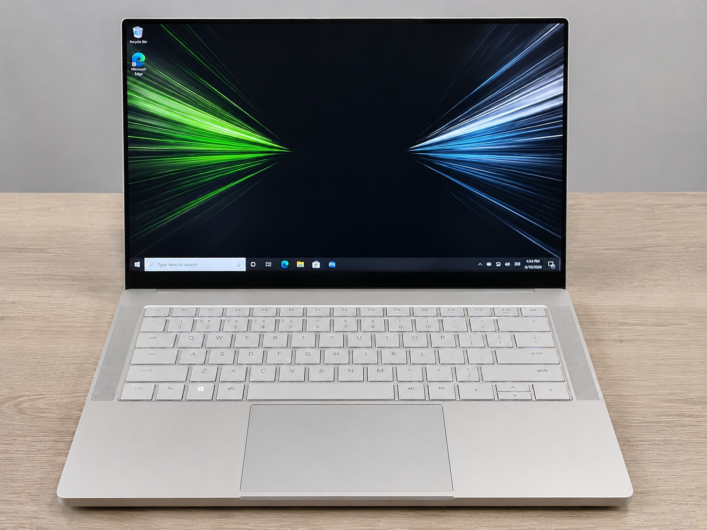 Razer Book 13.4 Silver FHD+ TOUCH i7-1165G7 2.80GHz 16GB 512GB SSD Excellent