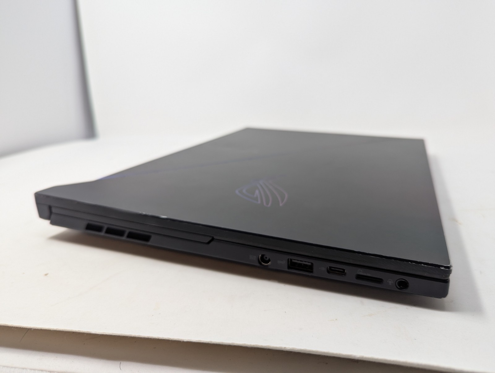 Asus ROG Zephyrus Duo 16 GX650R – RYZEN 9 6900HX RTX 3070 Ti Parts Repair Only
