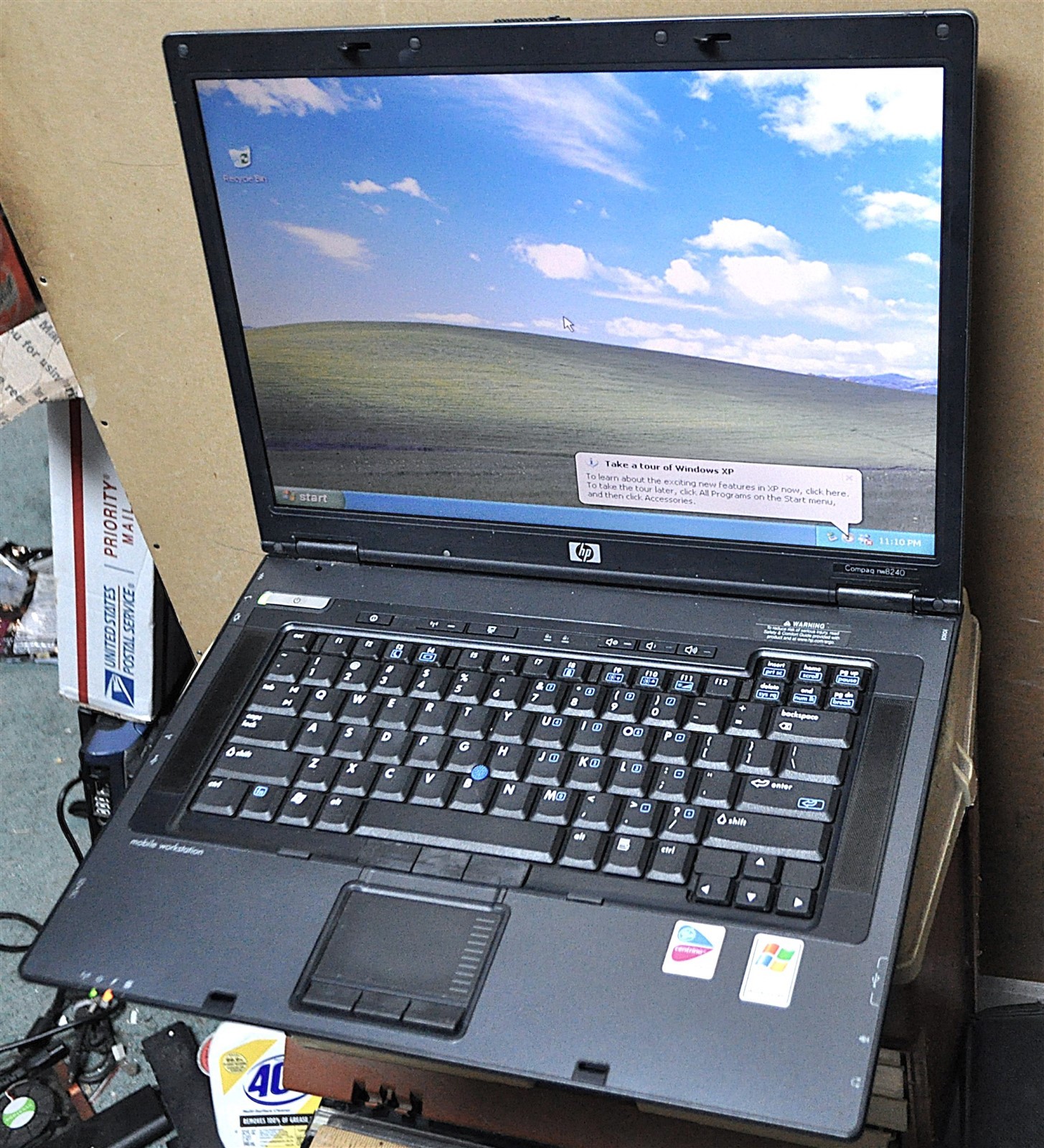 HP/COMPAQ nw8240 LAPTOP 1GHz PENTIUM M 120 GIG HD CDR + DVD/RW GOOD CONDITION