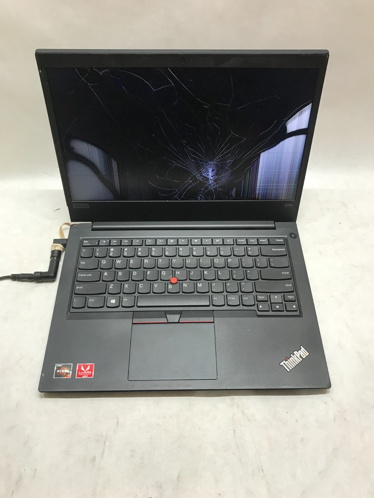 Lenovo ThinkPad E495 14″ AMD Ryzen 7 NO RAM NO SSD/OS For Parts Cracked LCD – DW