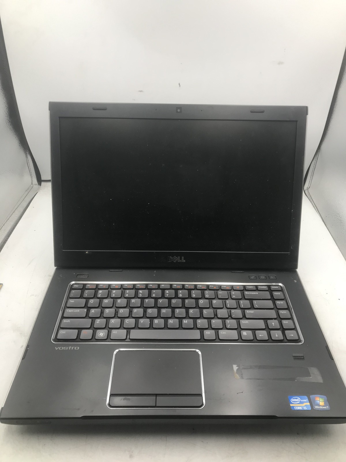 DELL VOSTRO 3550 – FOR PARTS – DAMAGED – INTEL I5 – NO RAM – NO HDD – 15″ = BB