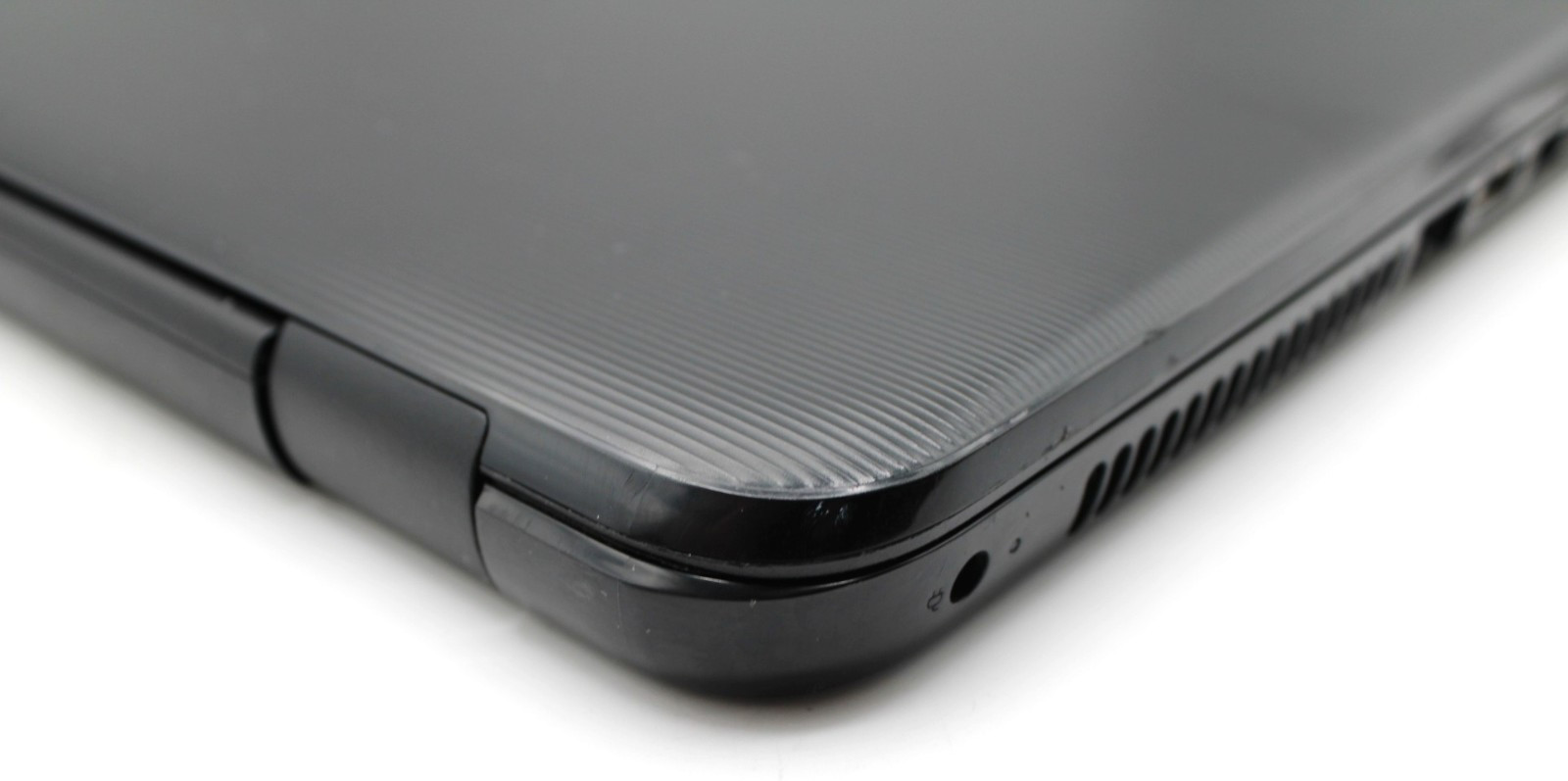 HP Pavilion 17 i5-7200U@2.5GHz 8GB DDR4 NO STORAGE OR OS *USED/TESTED* READ