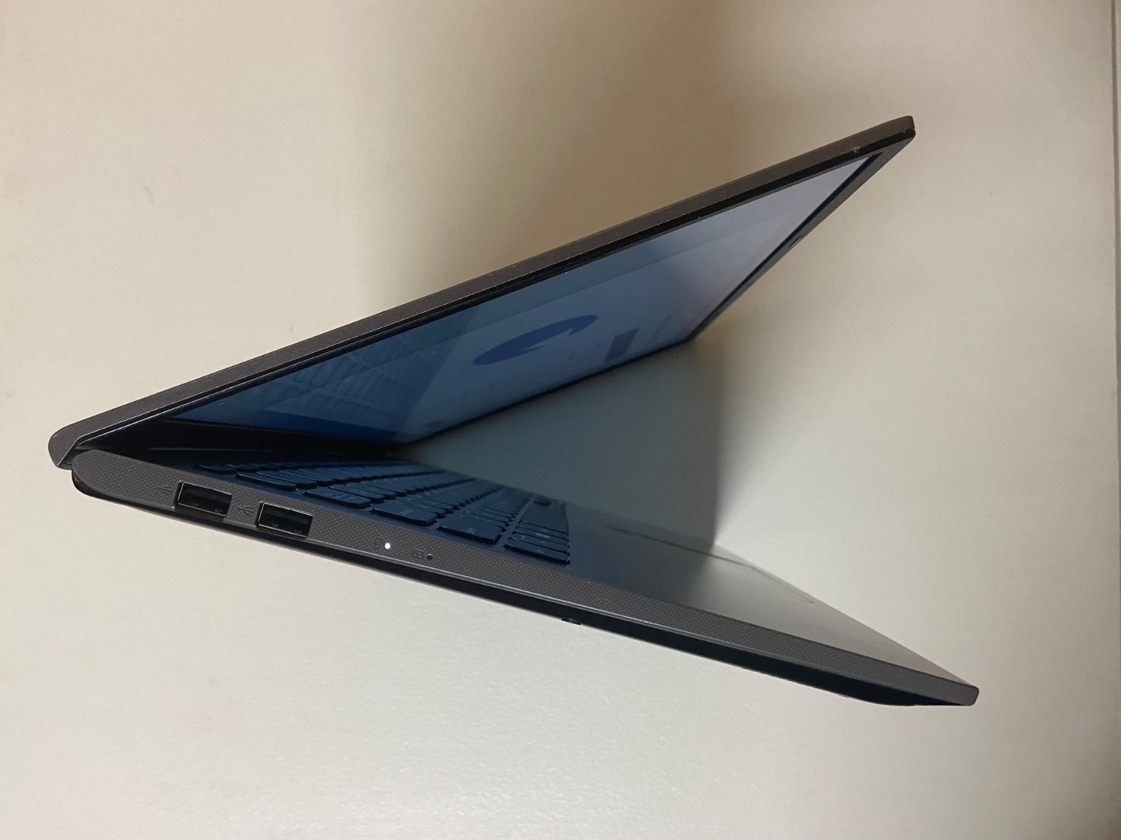 ASUS VivoBook 15.6″ Touch Screen i5-1035G1 8GB RAM 256GB SSD Windows 11