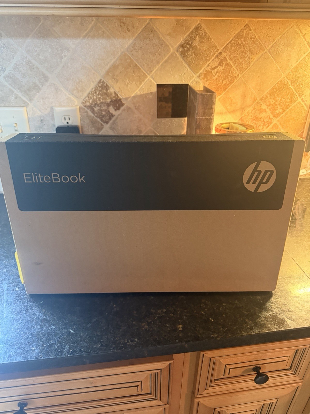 HP EliteBook 8 Gli 16 Touchscreen Notebook – WUXGA – 60 Hz – Intel Core Ultra 5