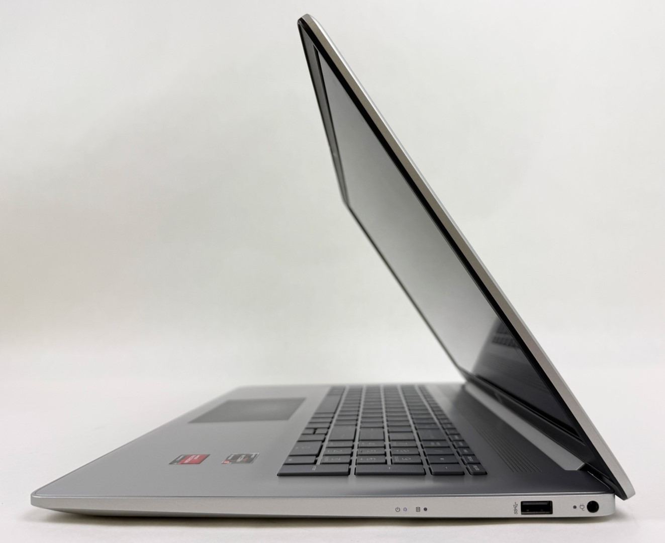 HP 17-cp3035cl 17.3″ 1600×900 Touch Ryzen 5 7530U 12GB 128GB SSD W11H Laptop