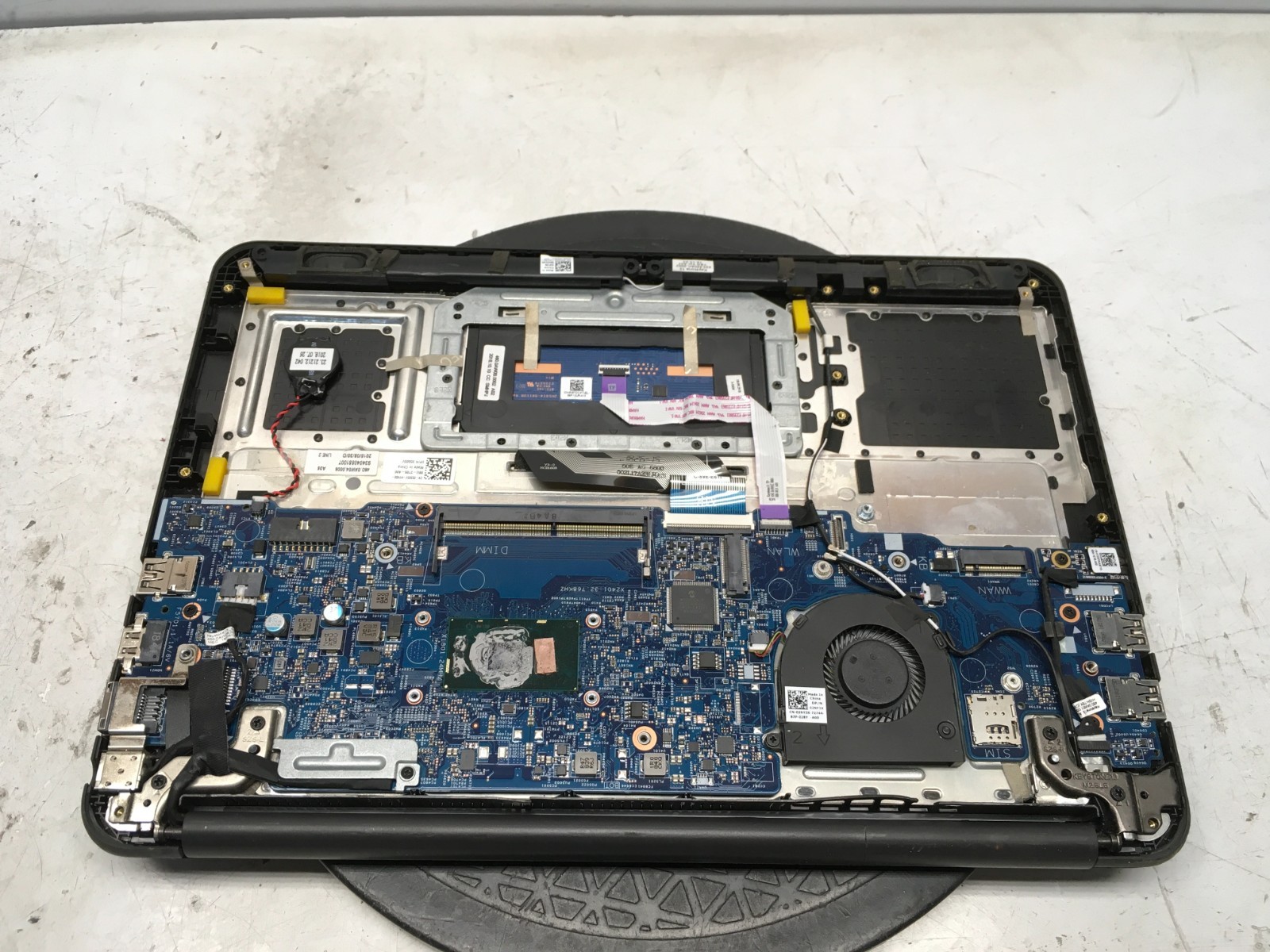 Dell Latitude 3380 Intel i5 7th Gen No RAM NO HDD