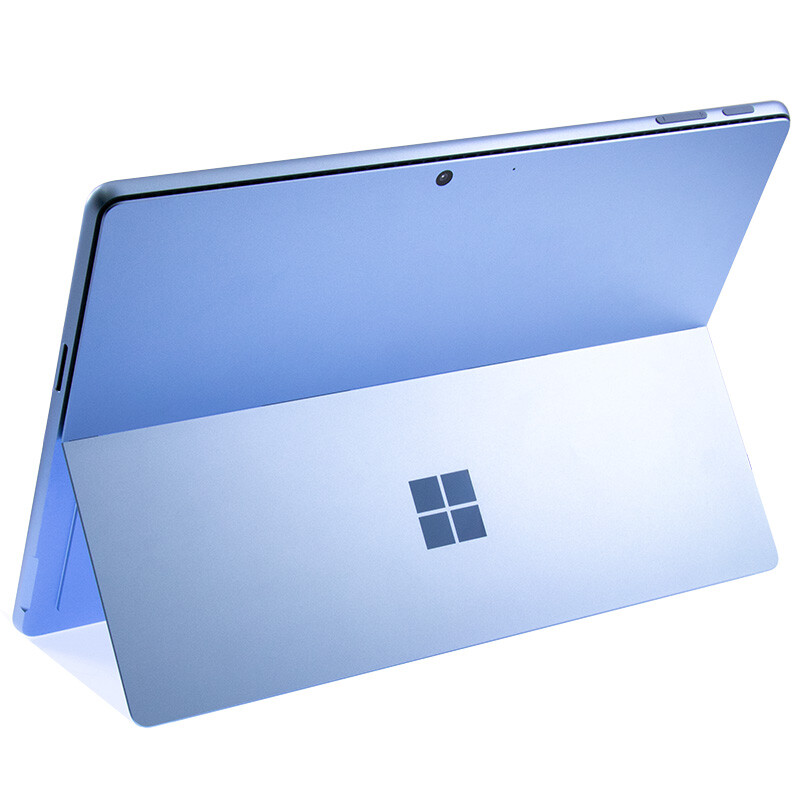 Microsoft Surface Pro 9 – 13″ – i5 – 8GB RAM – 256GB SSD – Sapphire – QEZ-00035