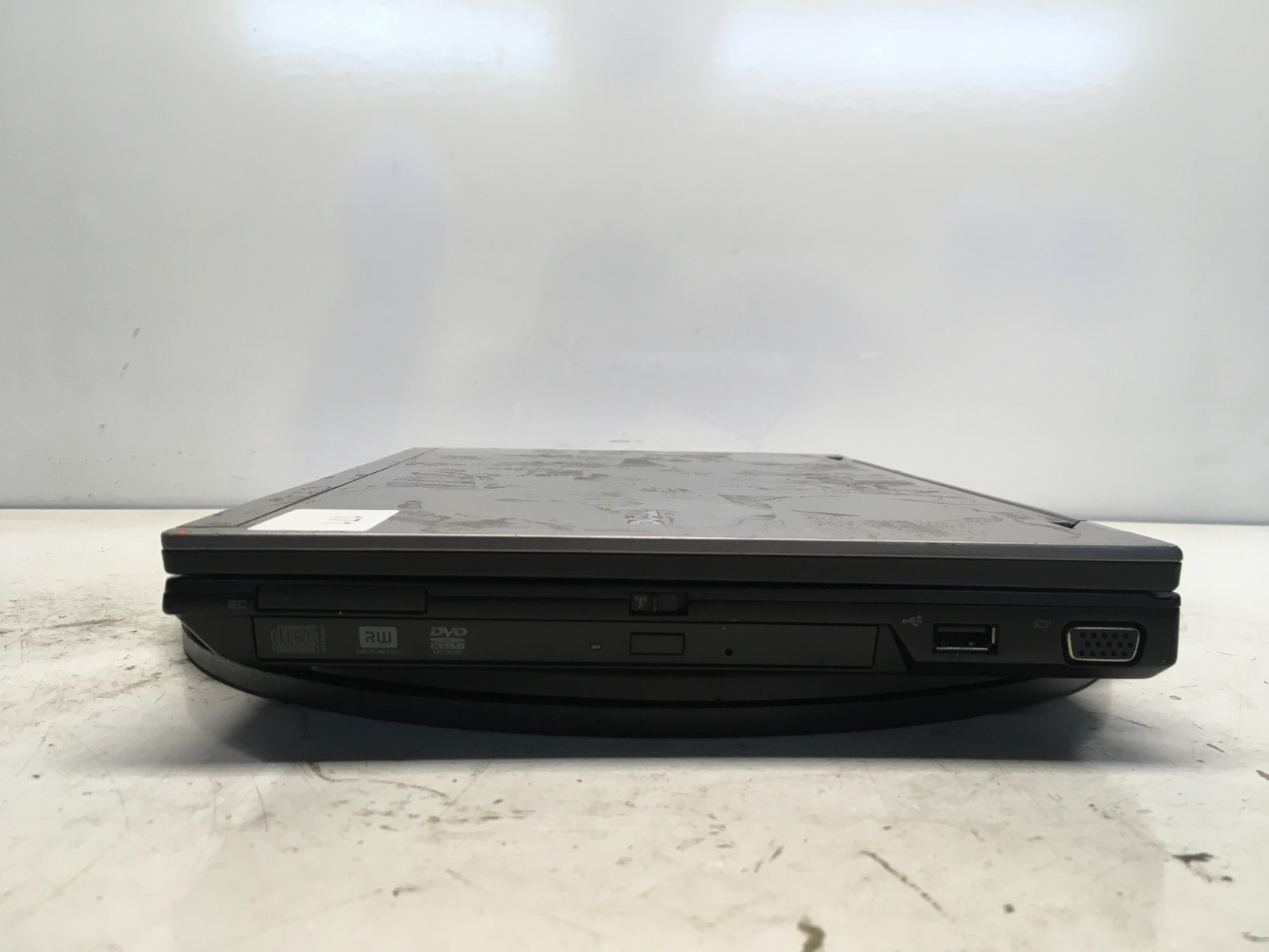 Dell Latitude E4310 Intel i5-M520 2.4GHz 4 GB NO HDD/Battery