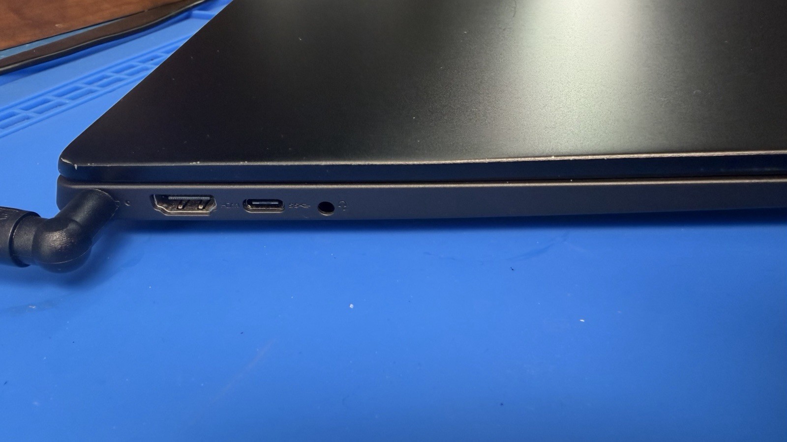 Lenovo 15.6” Laptop i3-1005G1 12GB RAM 512GB SSD Win 11 Pro Bad Battery