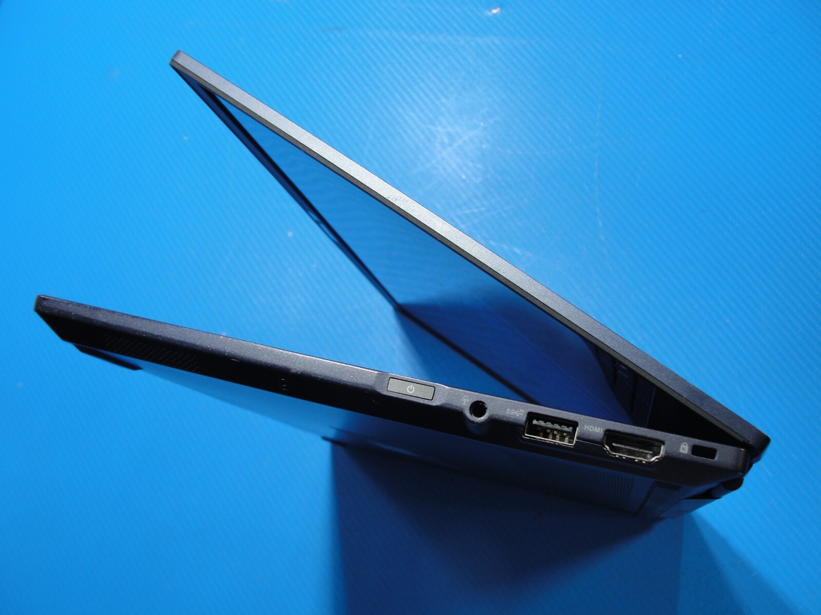 Asus Expert Book 14” B5302CE FHD Core i5-1135G7 2.4GHz 16GB 512GB SSD+ Charger
