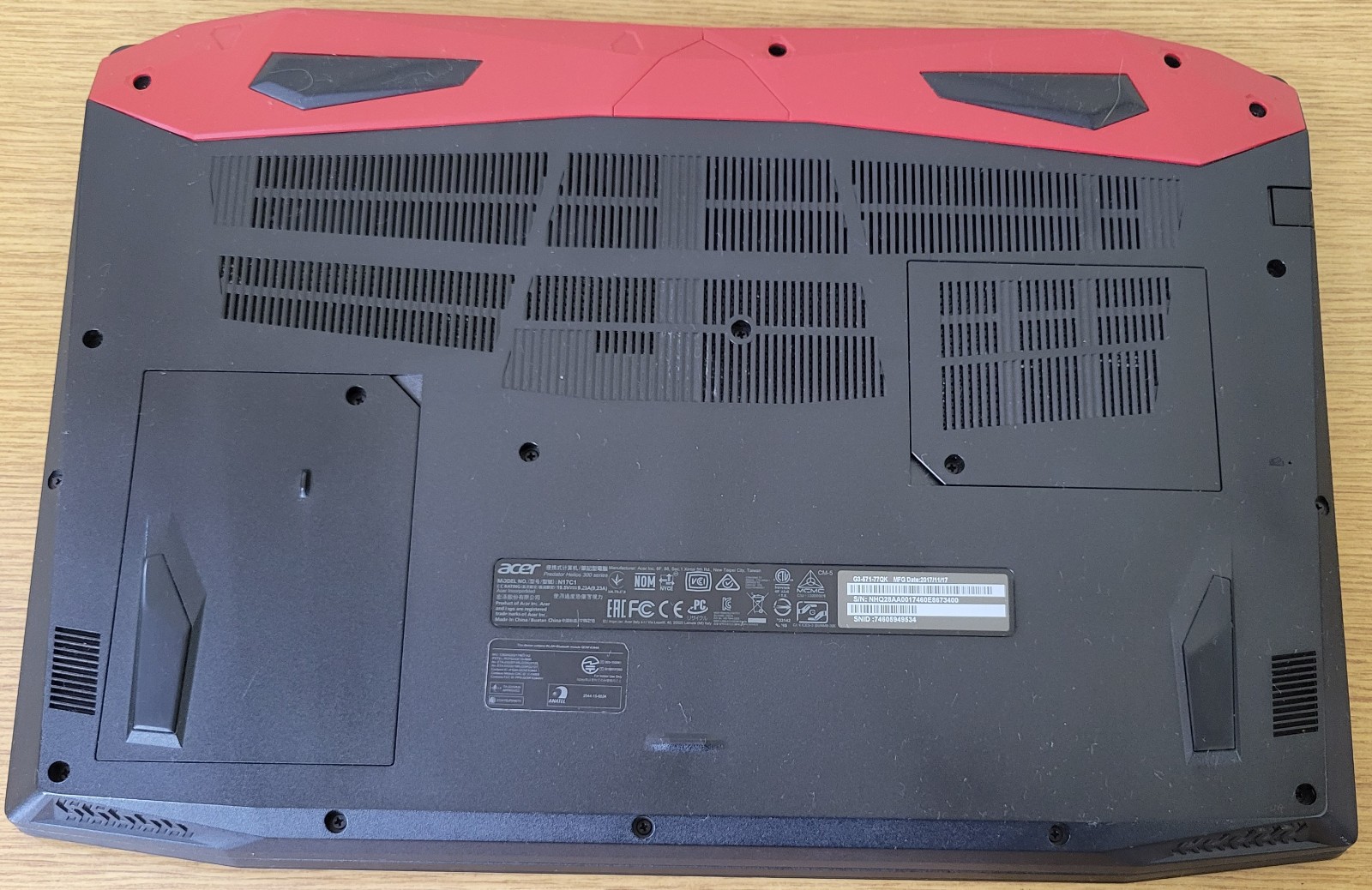 ACER Predator Hellios300 G3-571 i7-7700HQ 2.80GHz 16GB 250GB NVMe Gtx 1060 No OS