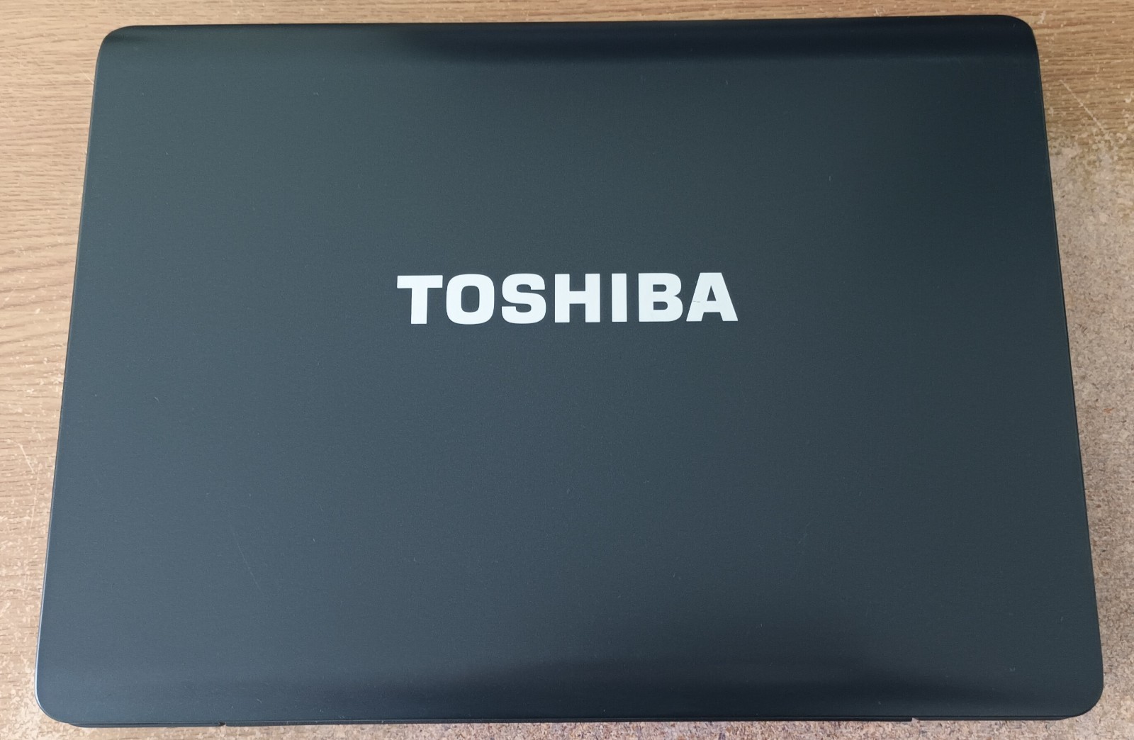 Toshiba Equium A200 PSA-F5E Laptop Notebook 15.4″ 2GB 250GB SSD Windows Vista