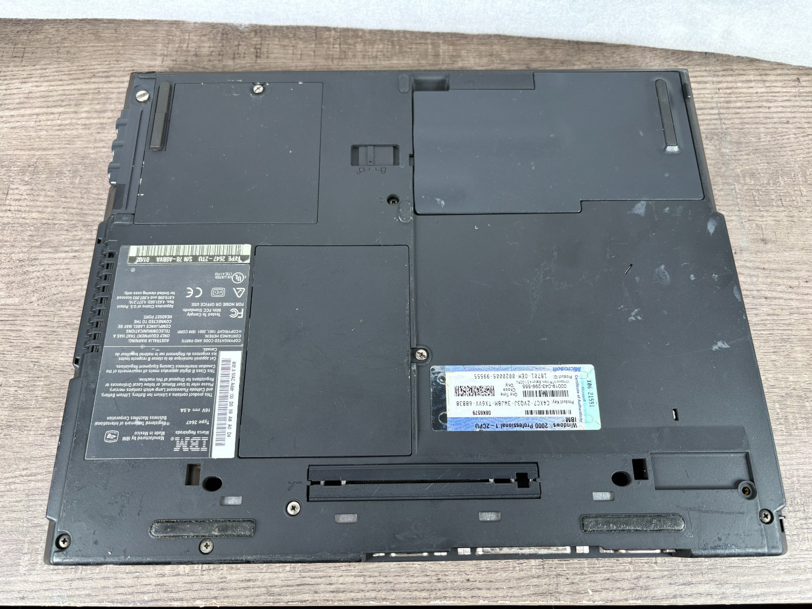 IBM Thinkpad T23 Laptop Pentium III 1ghz 16GB RAM 40GB HDD Windows XP Tested