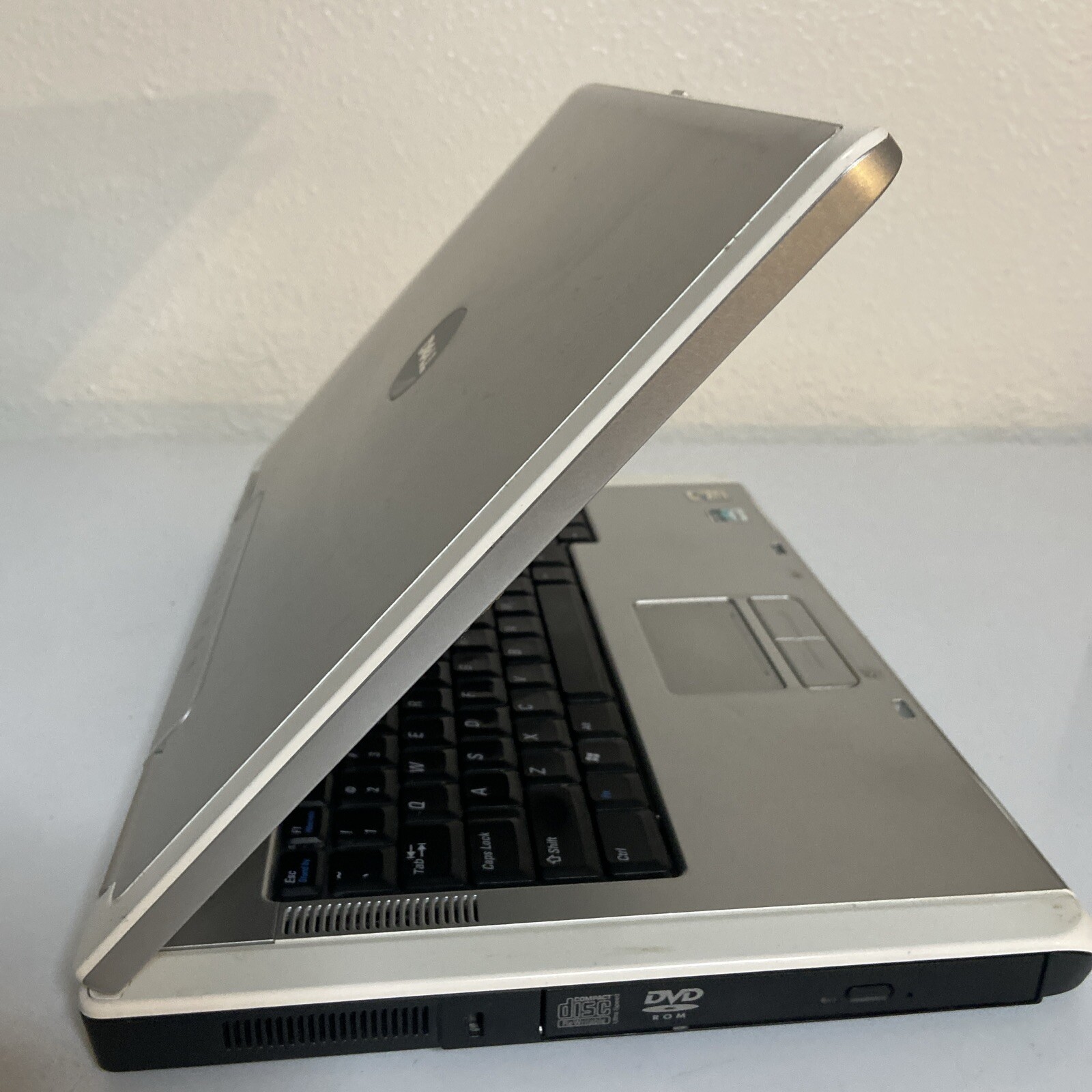 Dell Inspiron 1501 Laptop Amd Athlon 64 X2 1.3GB RAM 60gb HDD WinXP NO CHARGE