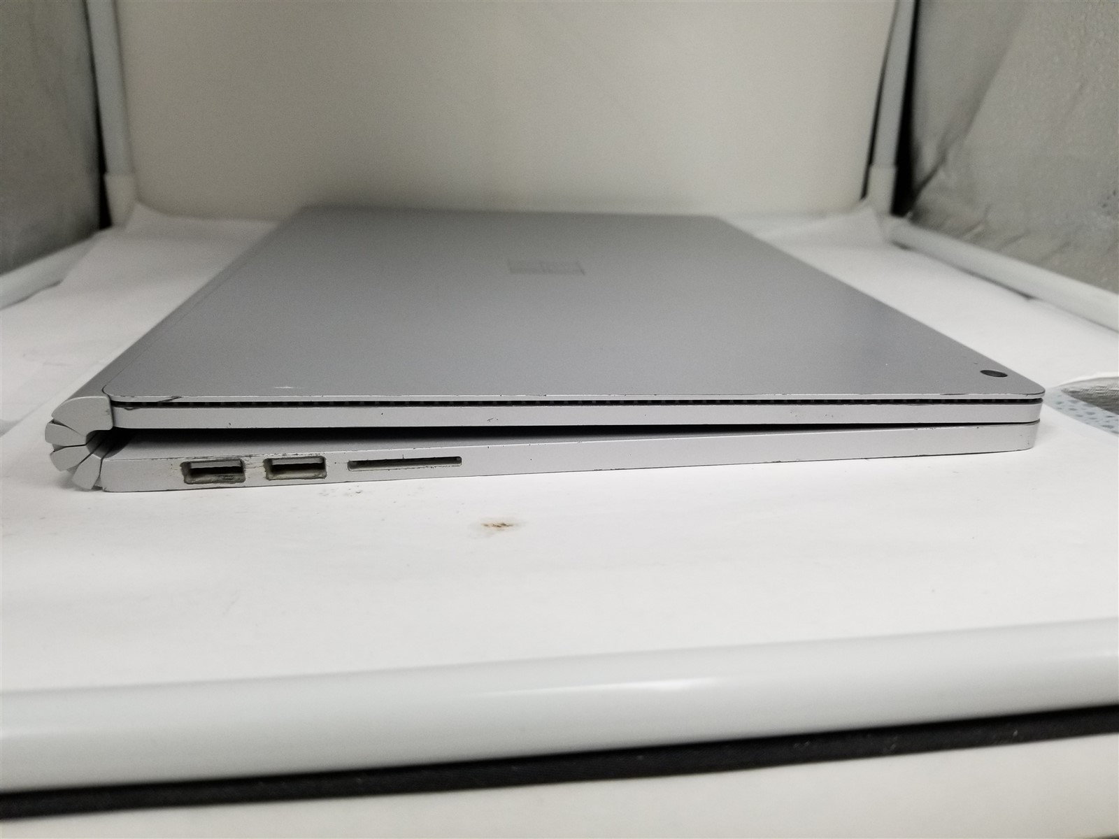 Microsoft Surface Book 2 Core i7 13.5″ 16GB/512GB Silver Reduced Price VW6300