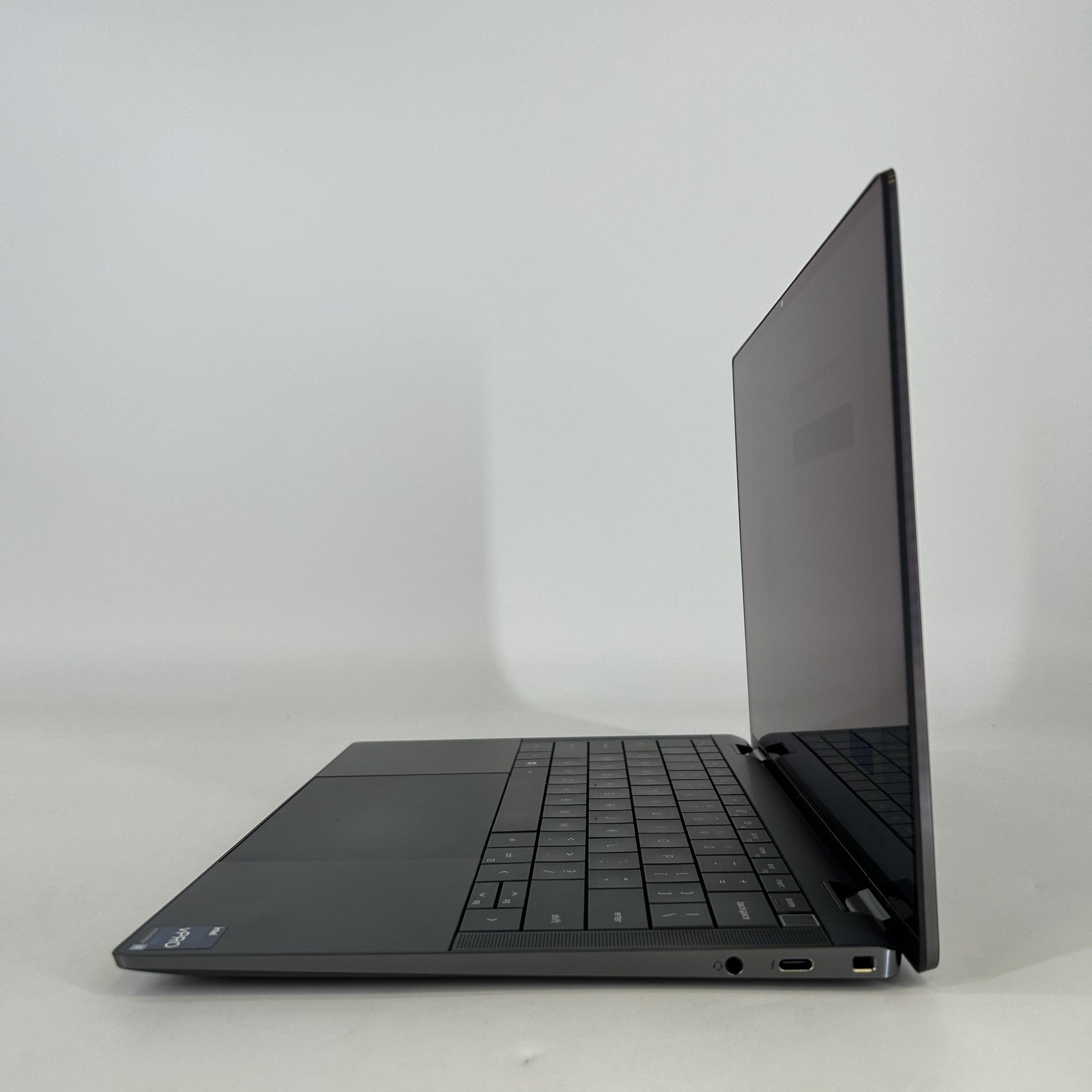 Dell Latitude 9440 (2-in-1) 14 Gray 2K TOUCH 1.8 GHz i7-1365U 32GB 1TB SSD Good