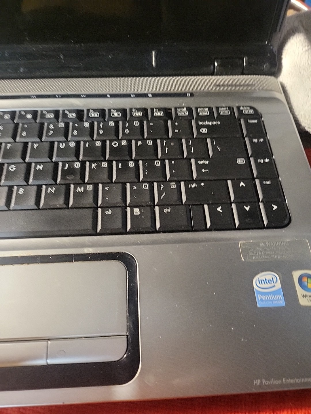 FOR PARTS 15.4″ HP Pavilion dv6226us (T2250/1.73 GHz/NO RAM/NO HDD) untested