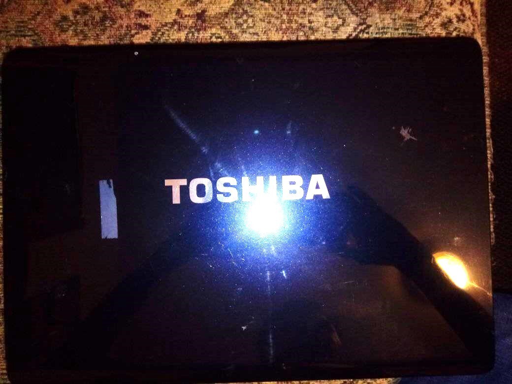 Toshiba Satellite P205D-S7802 17.3″ AMD Turion 64 X2 3 GB RAM 0 GB HDD