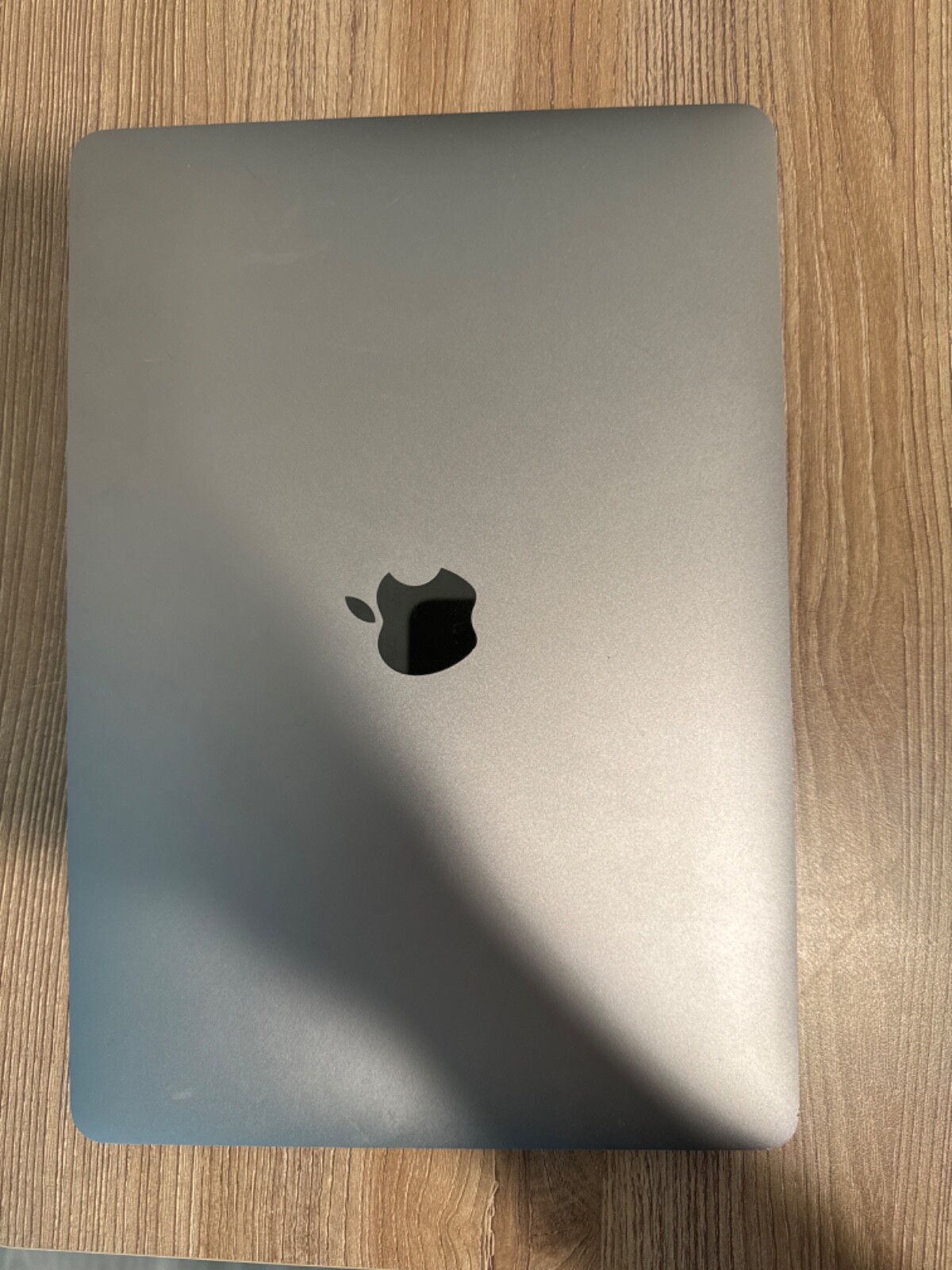 MacBook Pro with Touchbar, space gray, 250 GB storage, intel corr i5