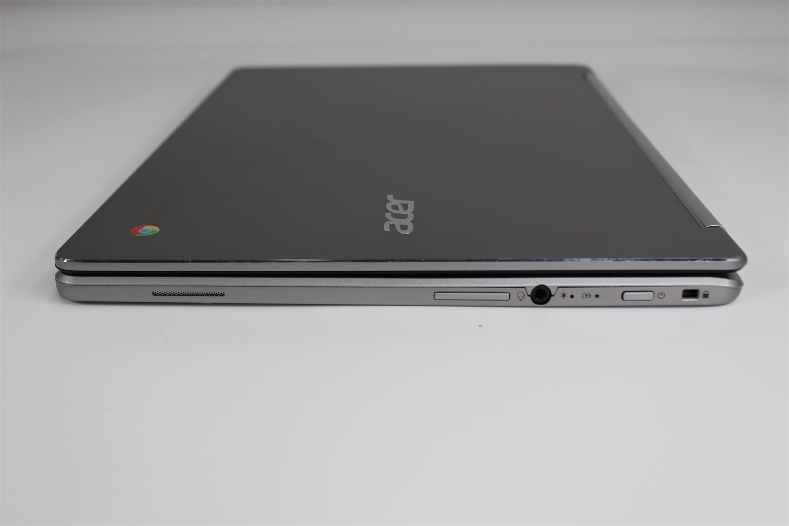 Acer R13 2-in-1 Chromebook 13″ Touch 4-Core 4GB RAM 32GB eMMC CB5-312T-K6TF