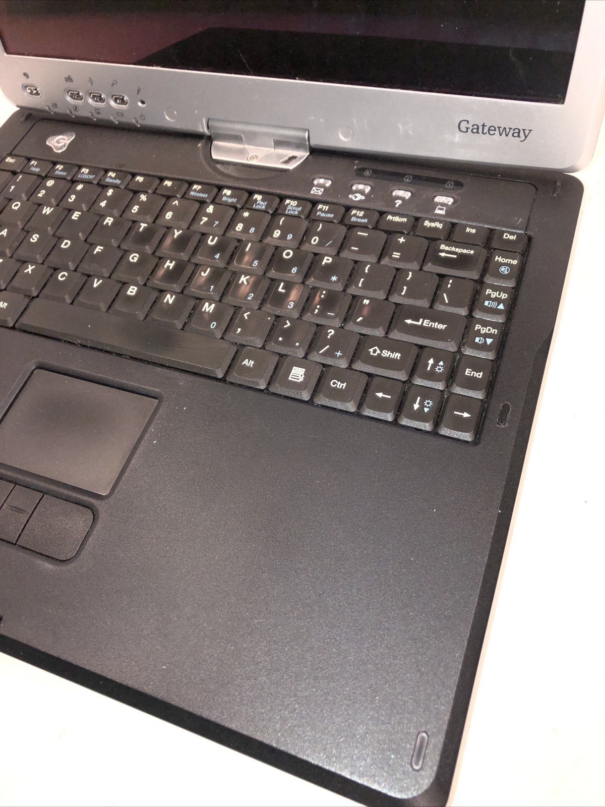 Gateway M275 Folding Tablet Laptop Not Able To Test. – For Parts Only