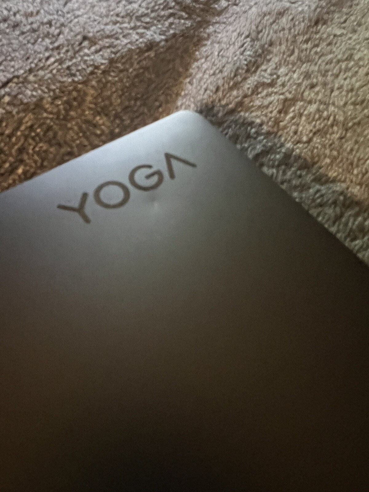 Lenovo Yoga 7i 2.2K Touch 2-in-1 14″ Laptop 8GB RAM 500GB SSD Intel i5-1235U