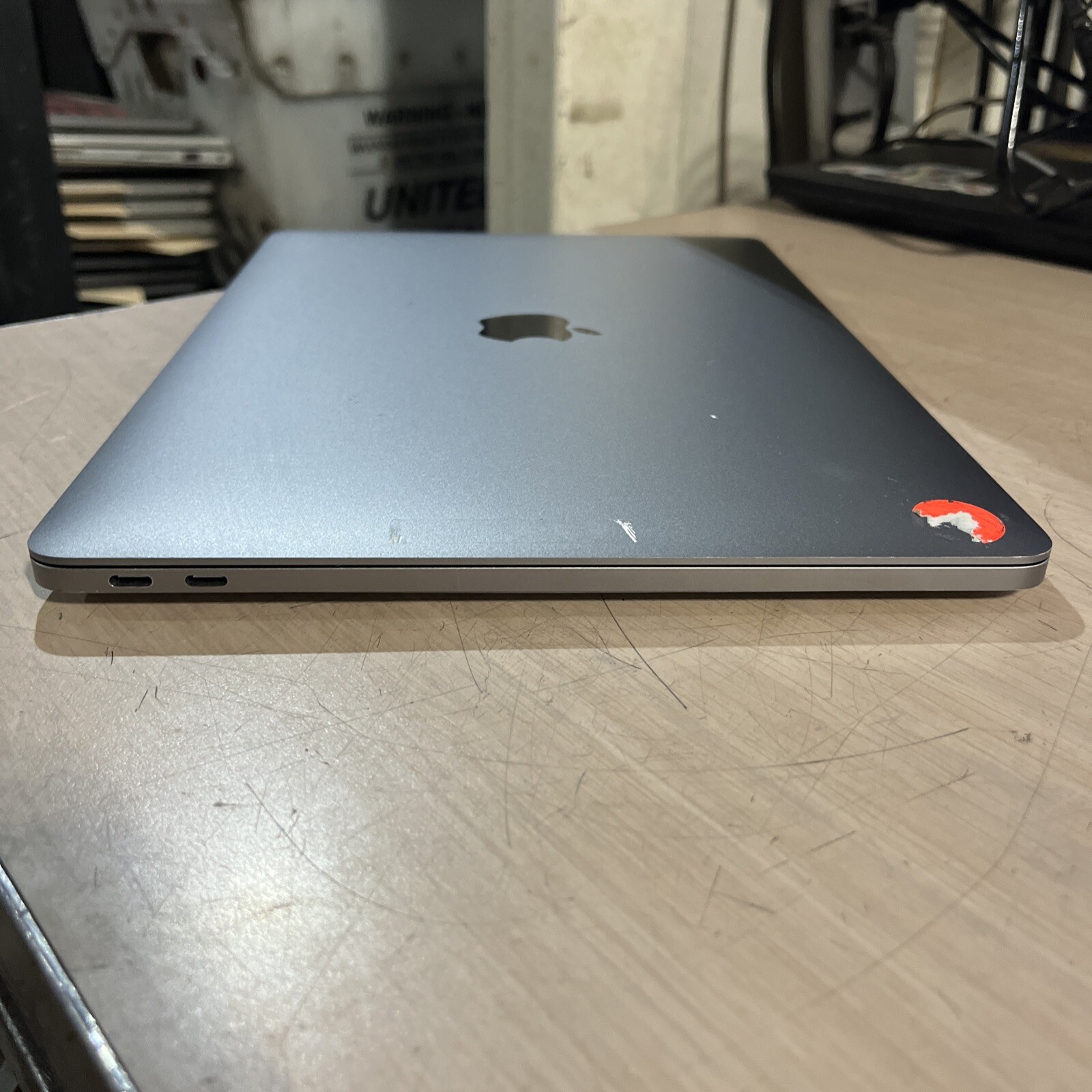 APPLE MACBOOK PRO 13″ MID-2017 CORE I5-7360U 2.3GHZ 8GB RAM NO HD