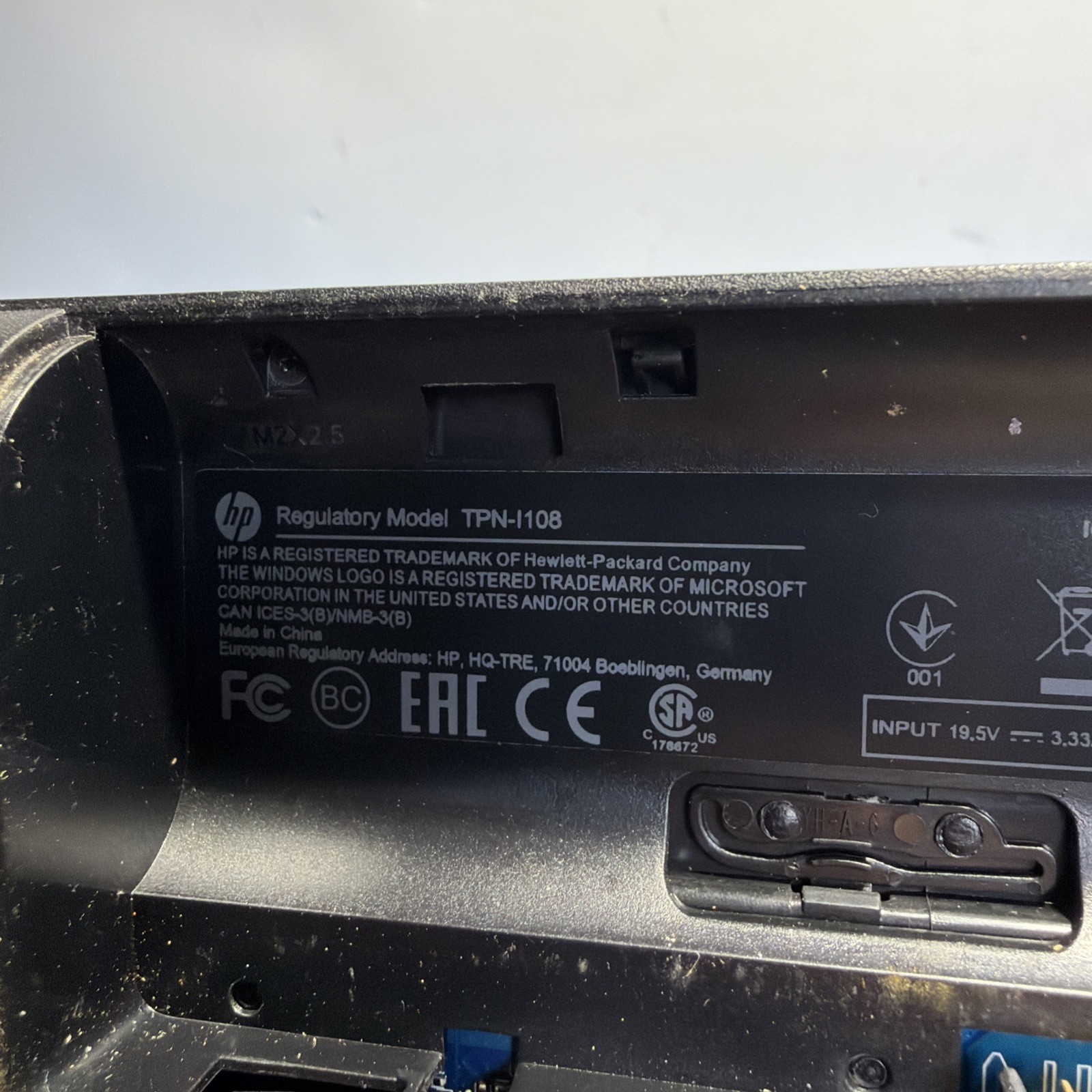 HP 2000-2D19WM Laptop AMD E-300 4GB Ram NO HD/OS (FL)