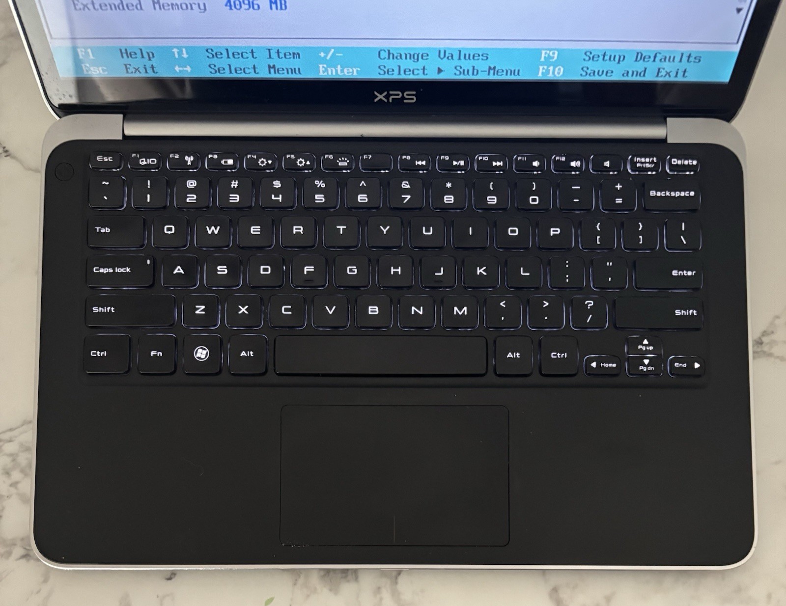 Dell XPS 13-L321X Core i5-2467M, 4GB RAM, 13.3″ Laptop for Repair 1.60 GHz
