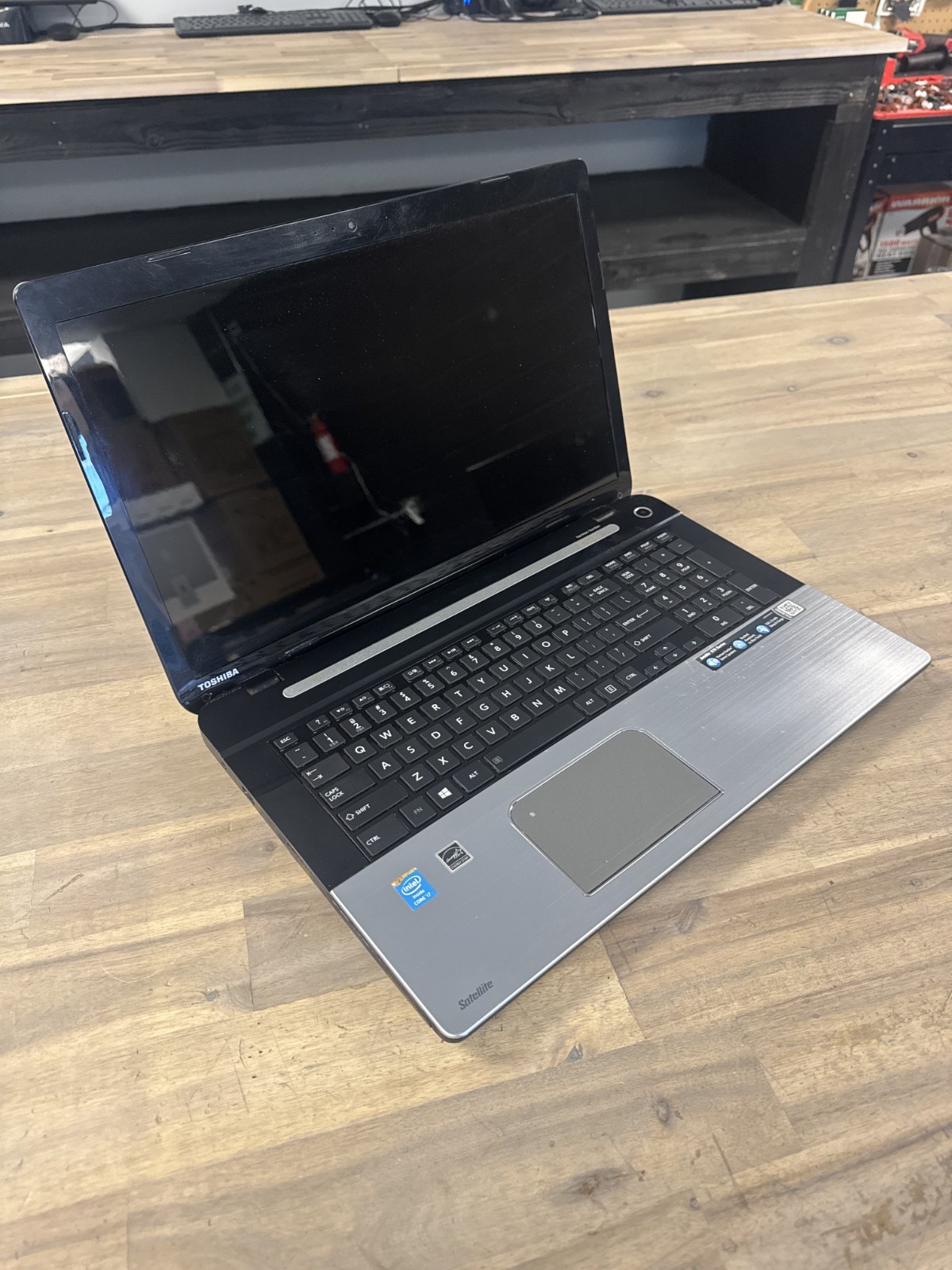 Toshiba Satellite S75-A7334 i7-4700MQ 2.4GHz *FOR PARTS! READ DESC!*