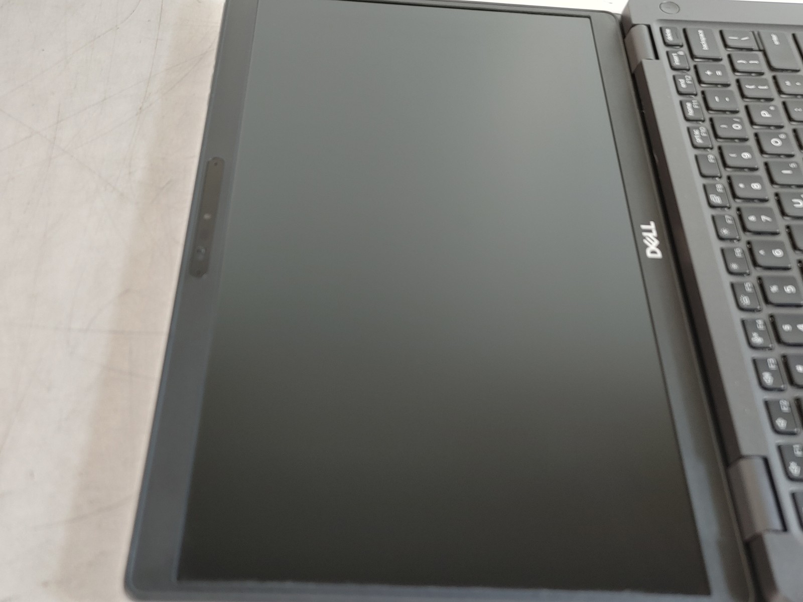 Dell Latitude 5400 Core i5-8265U 1.60 GHz 16 GB DDR4 No HDD