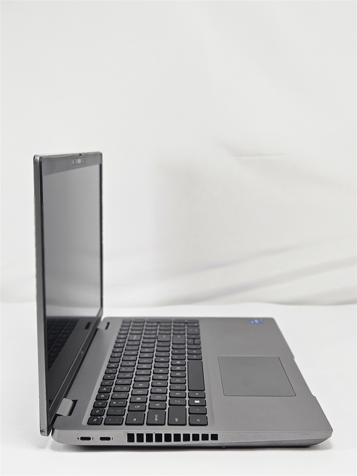 Dell Precision 3571 16GB RAM 256GB SSD i5-12600H 15.6″ T600 Titan Gray
