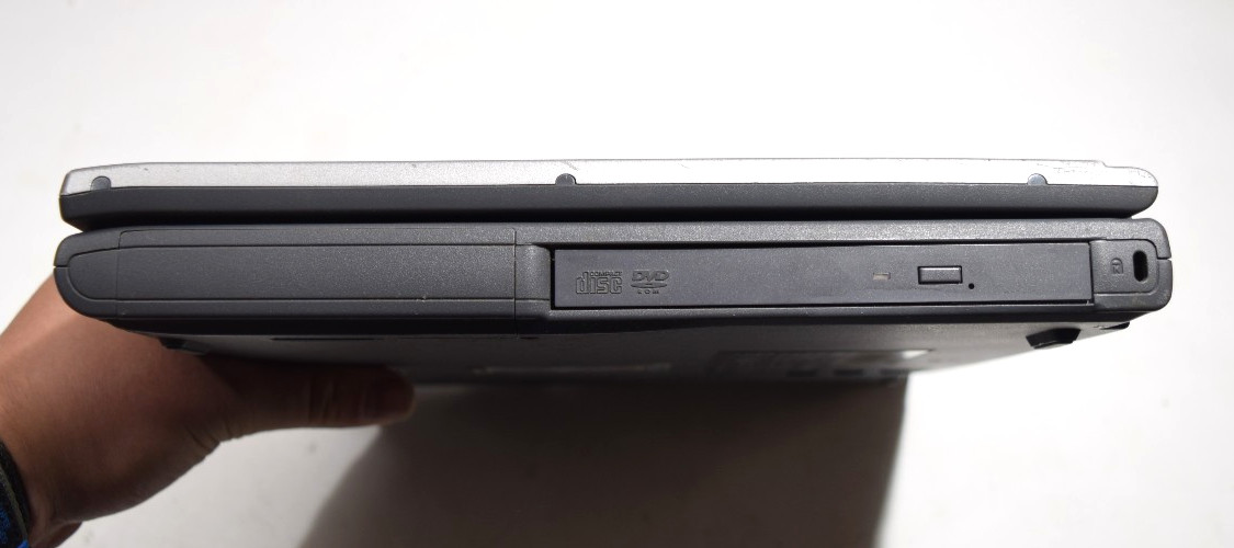 Acer TravelMate 230 Laptop 2003 2.0GHz 1GB RAM/60GB HDD/DVD/Floppy/XP SP3