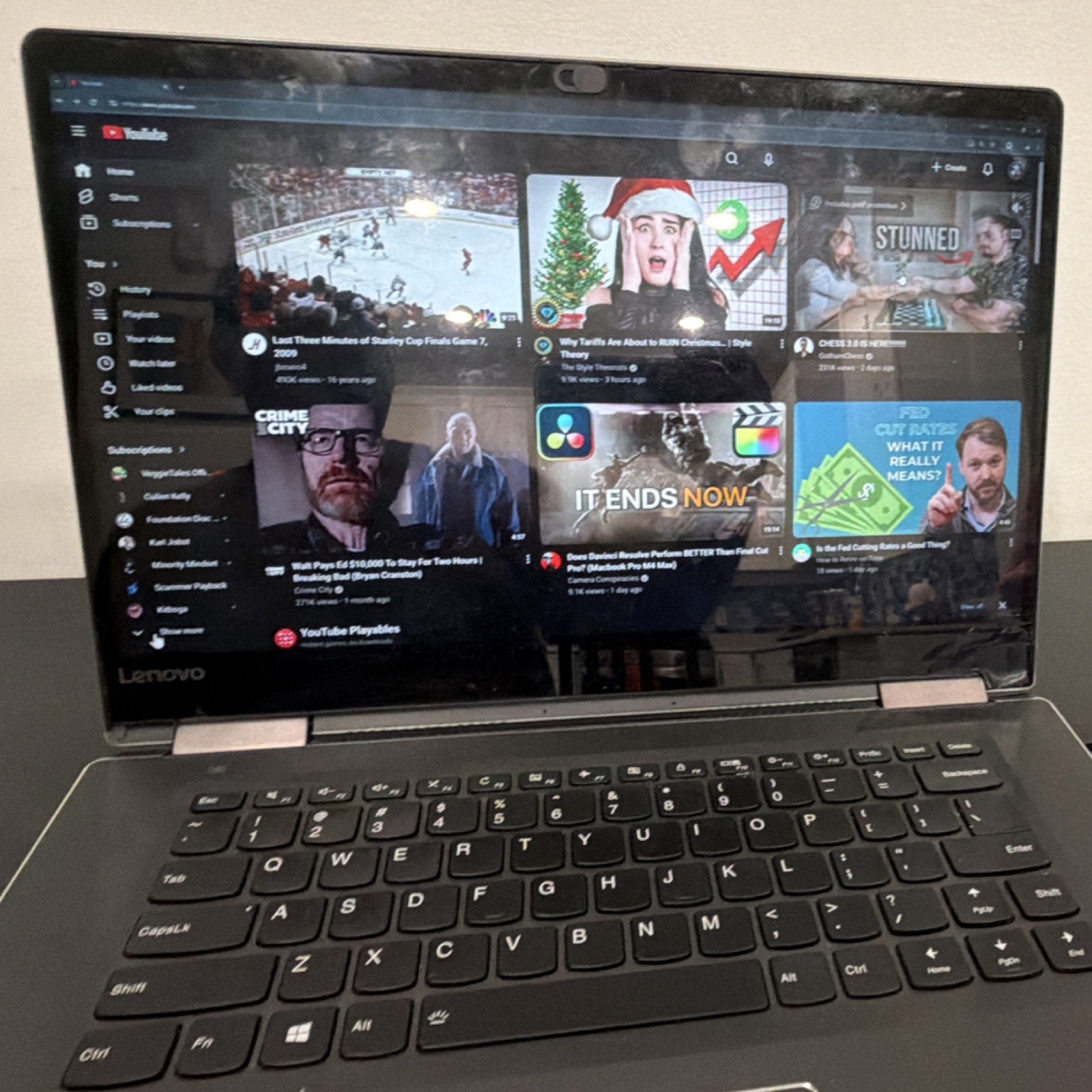 Lenovo Yoga 710-15IKB 15.6″ TouchscreenLaptop i5 8GB 238GB SSD Gray Repair/Parts