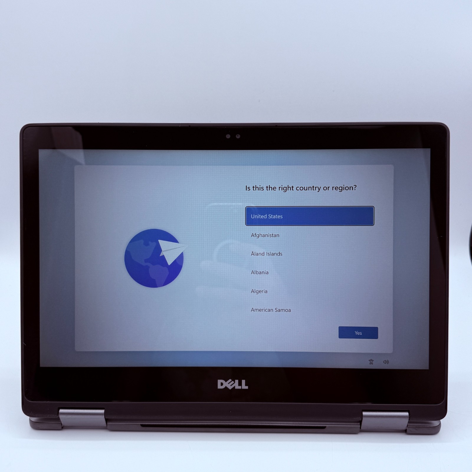Dell Inspiron 7375 2-in-1 Ryzen 5 2500U 8GB 256GB SSD Touchscreen Win11 with AC