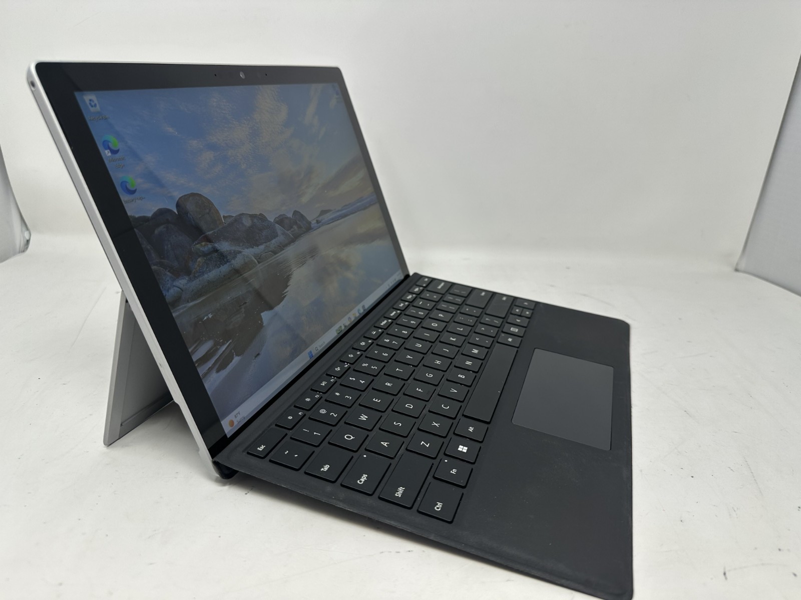 Microsoft Surface Pro 7+ 1960 128GB SSD, Intel Core i5 11th Gen, 8GB RAM