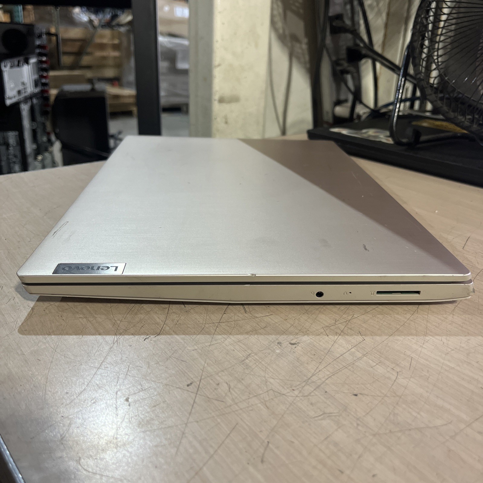 LENOVO IDEAPAD 3 15ADA05 AMD RYZEN 5 4GB RAM NO HD