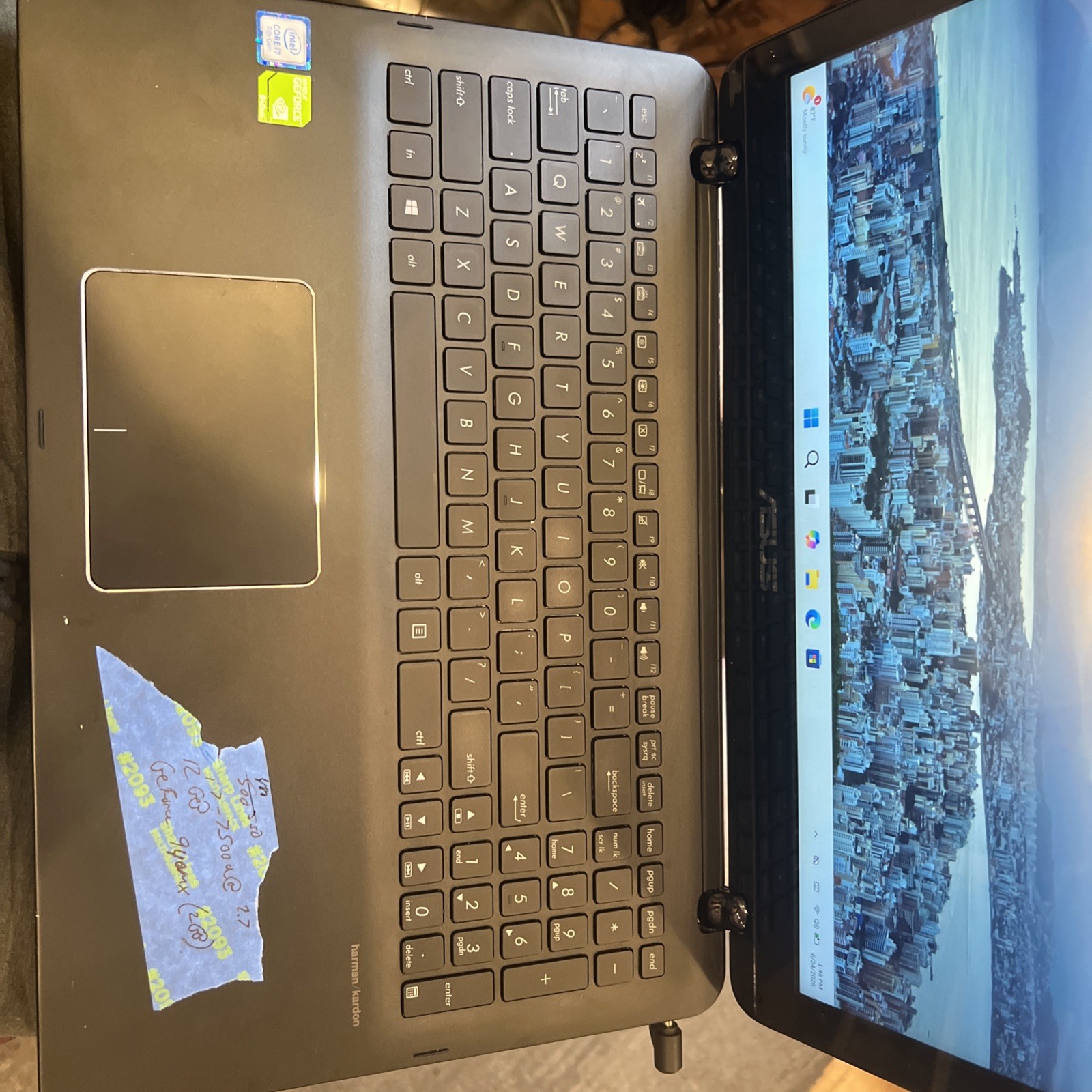 ASUS Q524UQK 15.6″ Intel Core i7 7th Gen., 2.7 GHz, 12 GB RAM, 480GB SSD) Laptop