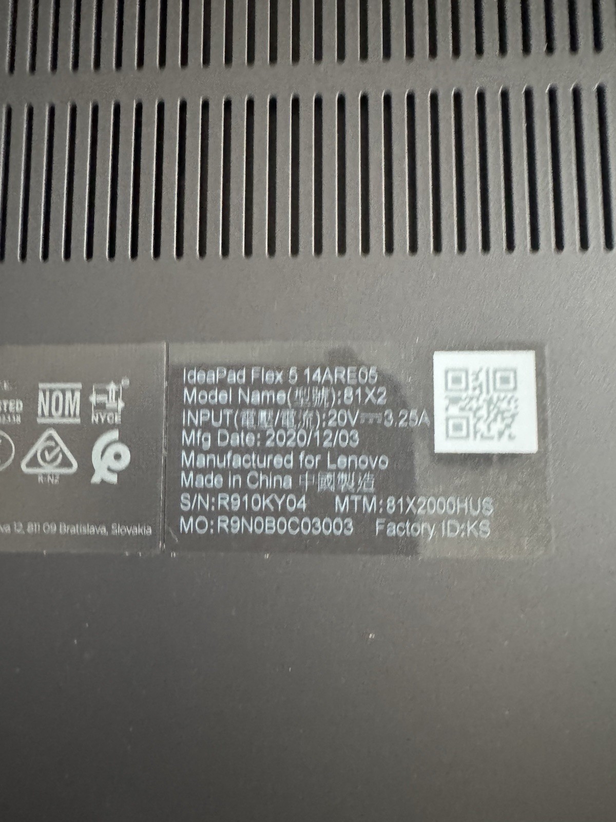 Lenovo IdeaPad Flex 5 14” FHD Convertible 128GB SSD AMD R3 4300U 2.7 GHz