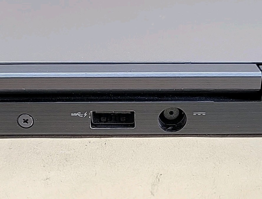 Dell Latitude E7240, Intel Core i7-4600U @ 2.1GHz, 4GB RAM, NO SSD, NO OS