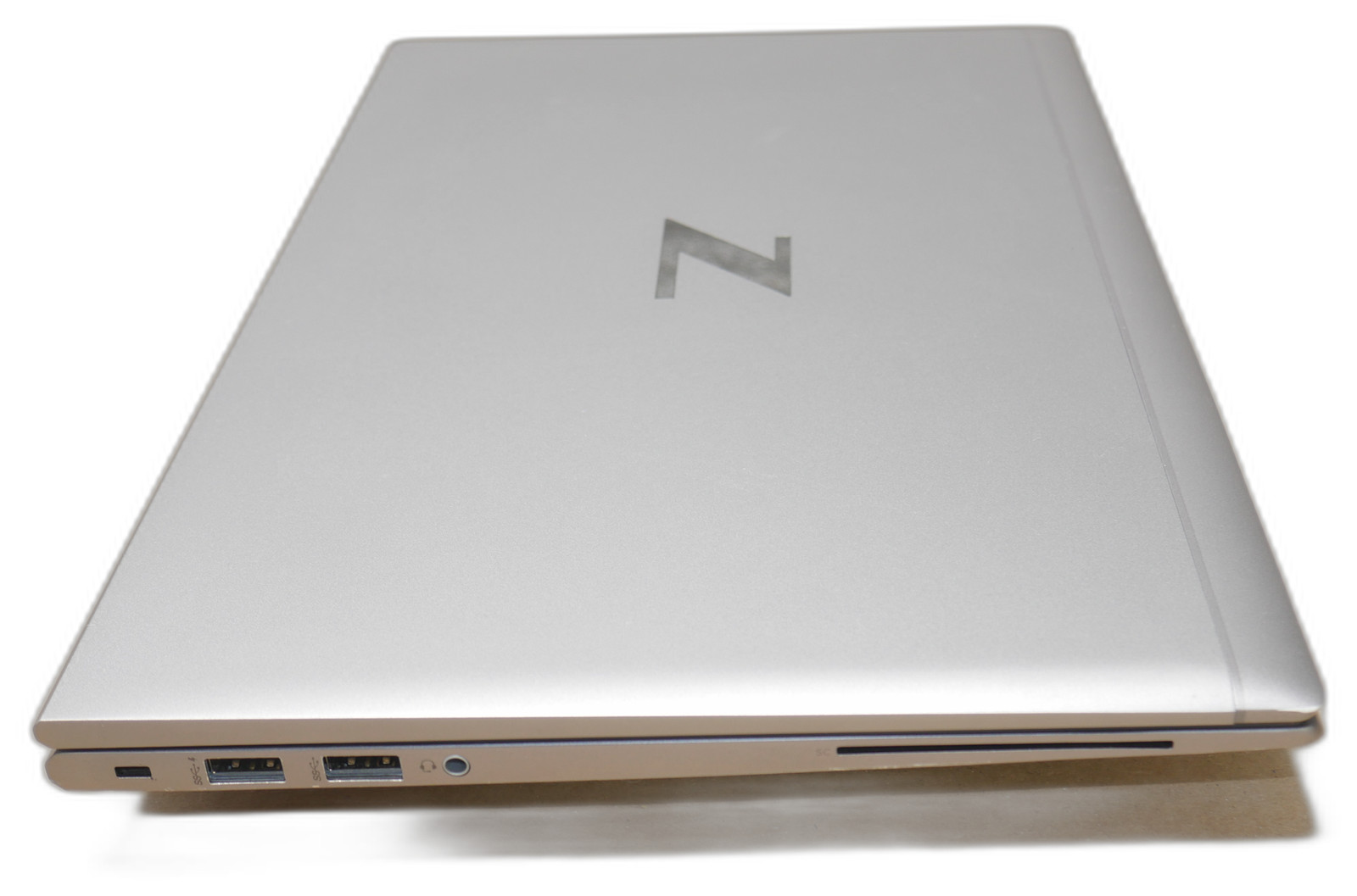 HP ZBook Firefly 14 G7 Mobile Workstation i7-10610U 1.80GHz 16 GB 256GB SSD 1