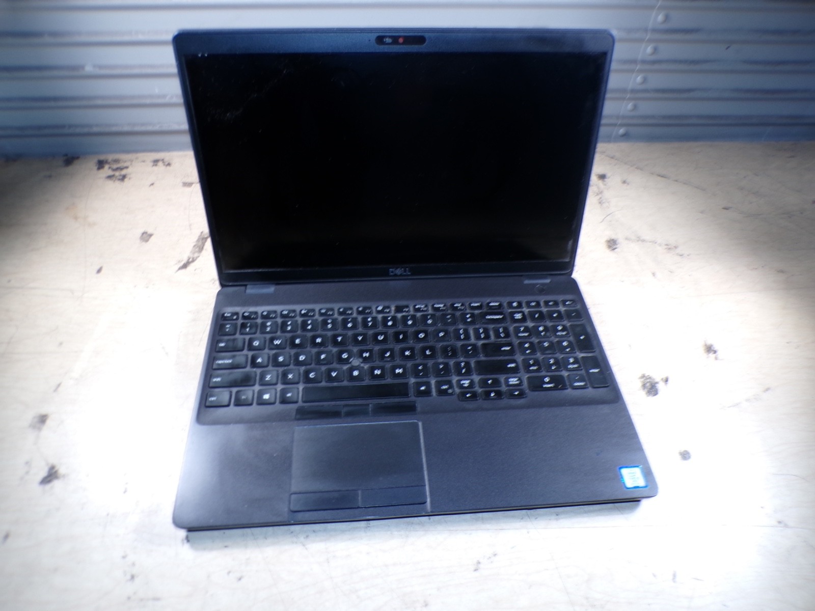 DELL LATITUDE 5501 INTEL CORE I5-9400H 2.50GHZ 8GB RAM **BAD SCREEN **NO HD