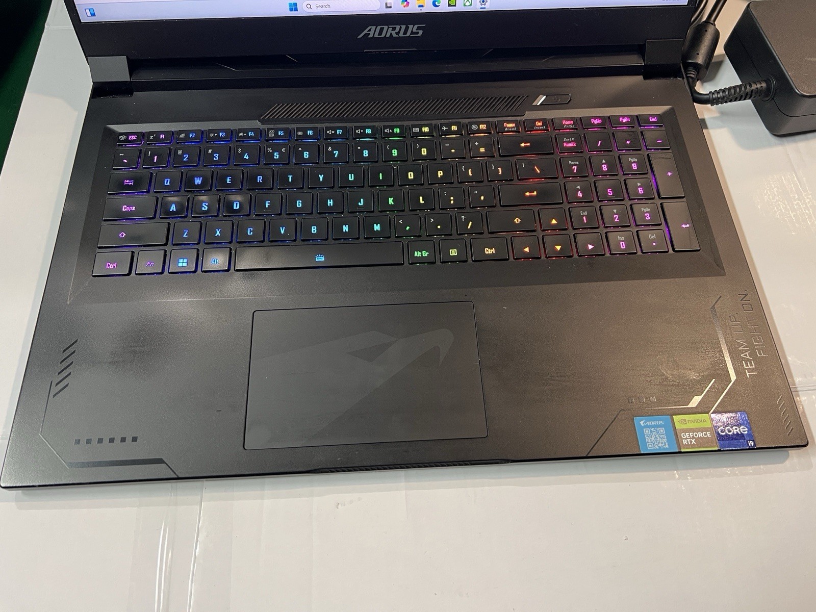 Gigabyte Aorus 17X 17.3″ i9 13980HX RTX 4080 12GB ,Ram 16Gb ,1tb Gaming Laptop