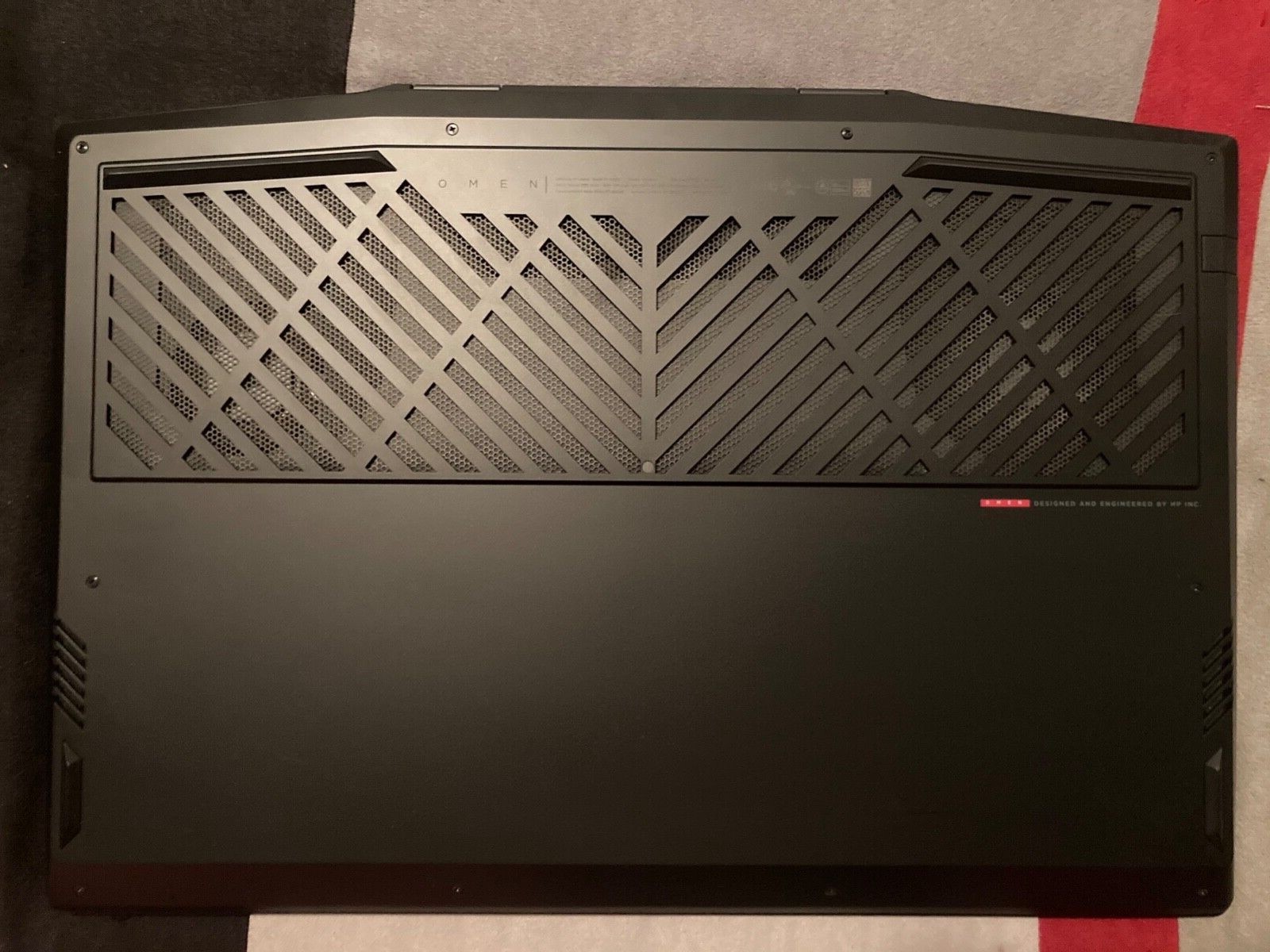 HP Omen 17 Gaming Laptop 17.3” i7-9750H 16GB RAM 1660Ti 6GB