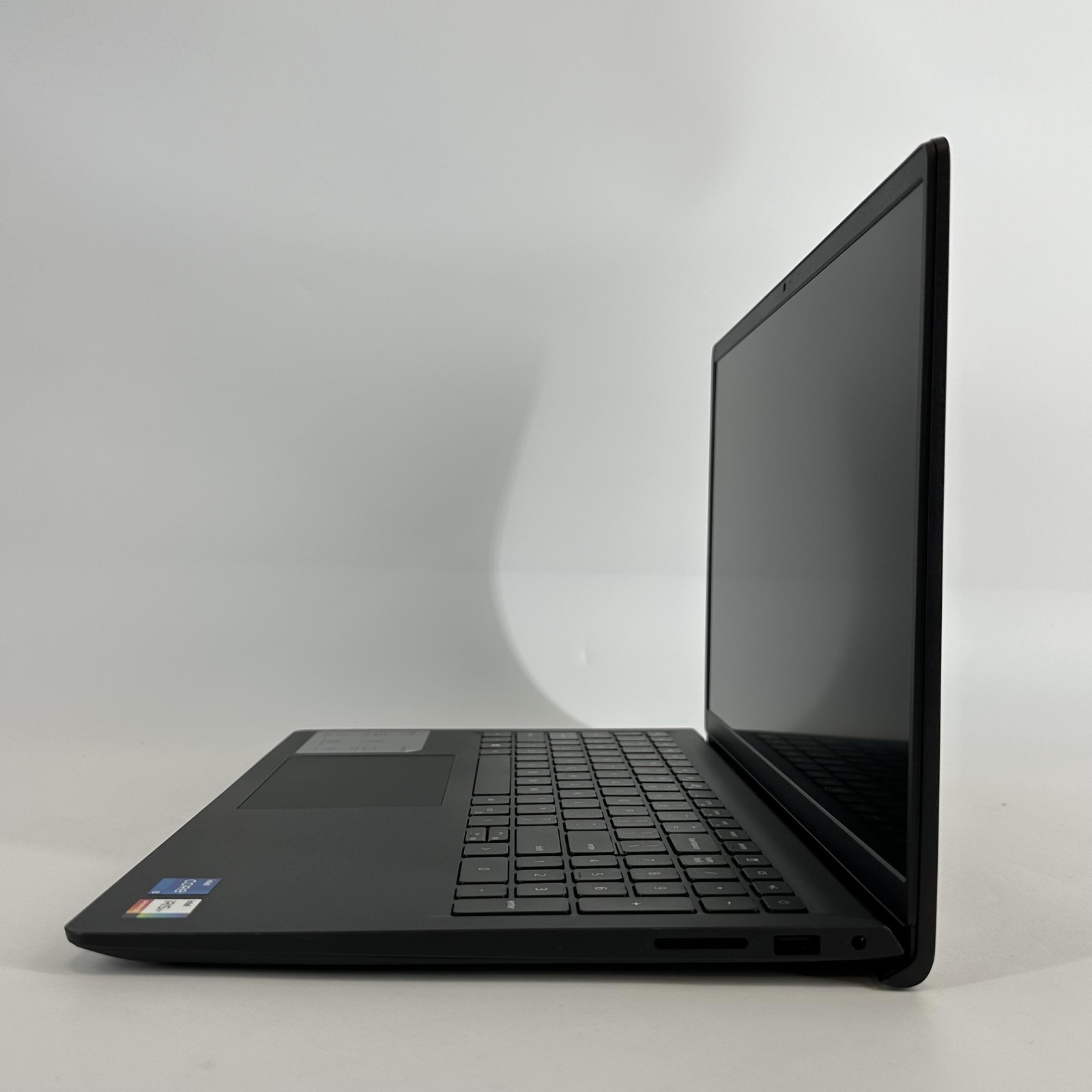 Dell Inspiron 3520 15.6 Black FHD 1.3 GHz i5-1235U 16GB RAM 512GB SSD Good